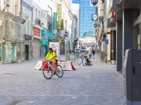 Stad Brussel zorgde voor speciale bewegwijzering om het behoud van afstand tussen de bezoekers in goede banen te leiden.